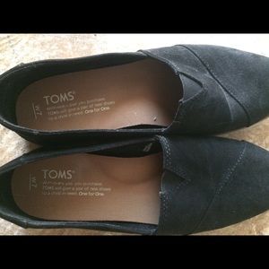 Toms